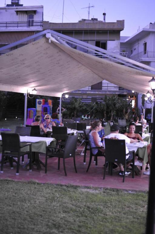 Porto Plazza Hotel Herszonisszosz Kültér fotó